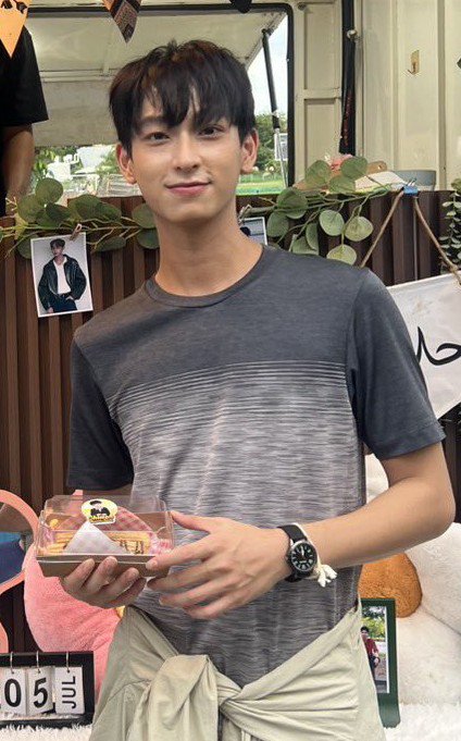 bnnhsny's tweet photo. mukanya abang kok imutt sihh🥰
fix yg jadi top nya si chimon🥰🥰❤
CHIMONSING IS THE BEST🥳
#chimonsing https://t.co/Ew0XdsBRSY
