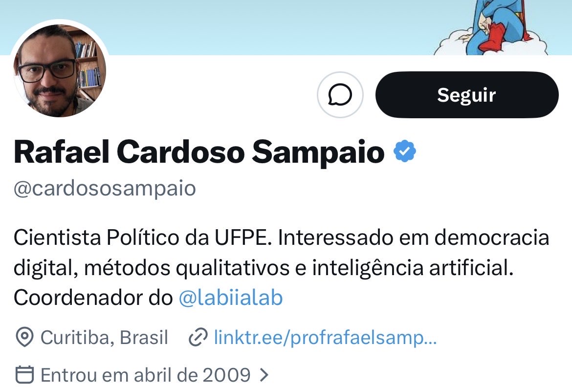 AssimFalouLucas's tweet photo. Disseram q esse Rafael é professor universitário. É verdade? Qual universidade? Ele tá se sentindo muito autorizado a ser racista publicamente https://t.co/oeIv8mUzFt
