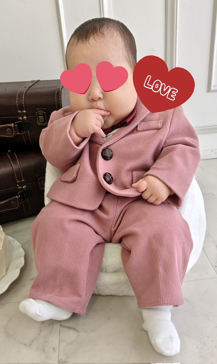 SUIKA_game's tweet photo. 今日はちびうりのハーフバースデー記念に某所で写真撮影してもらいました🥳💕
こうりとのツーショットや家族写真、そしてむちんむちんの今を残すことが出来て母は満足です….+:｡ ヾ(*´∀｀*)ﾉ ｡:+. https://t.co/kXq5c0Y6un
