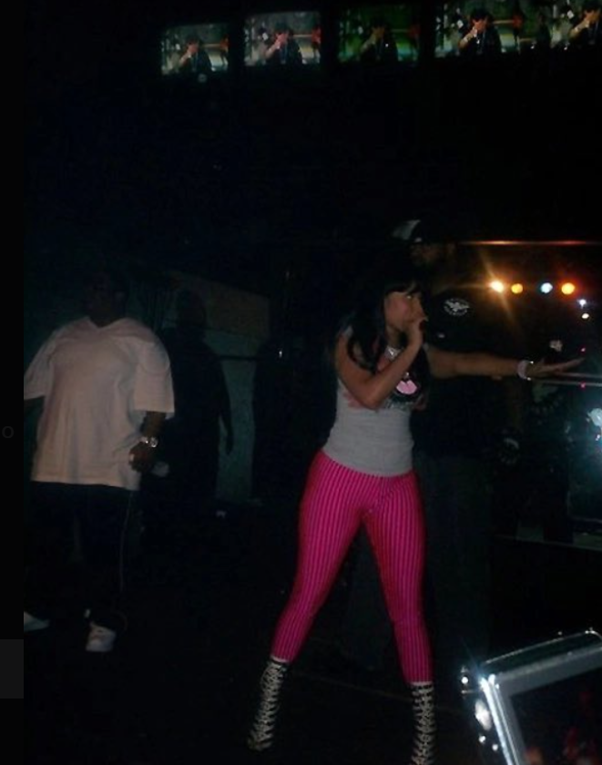 thabisomohapii's tweet photo. me realizing she wore them in her billboard 2010 live Q&amp;A https://t.co/kJFUxt1Ysu