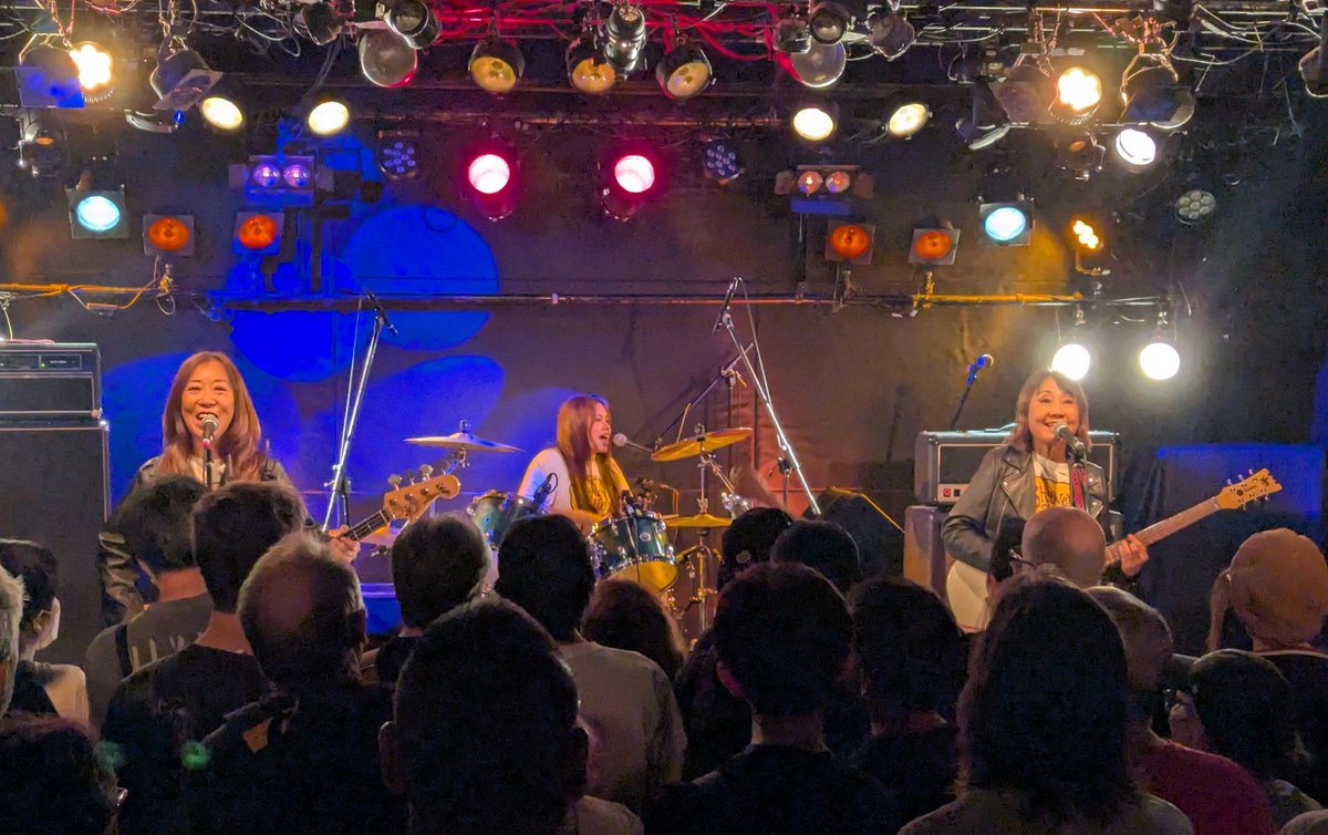 ShonenKnife_Mgr's tweet photo. 「712 Day Party 2026 番外編」秋葉原グッドマン、前座大阪ラモーンズのステージを盛り上げて頂いた皆さん、ありがとうございました。
ヘッドライナー、リガージテーターも素晴らしいステージでした！
彼らの来日公演は後3回、
7/10（金）は大阪火影で単独公演です。ぜひ！
https://t.co/REGj1ibAIn https://t.co/Pj8bNLfyHs
