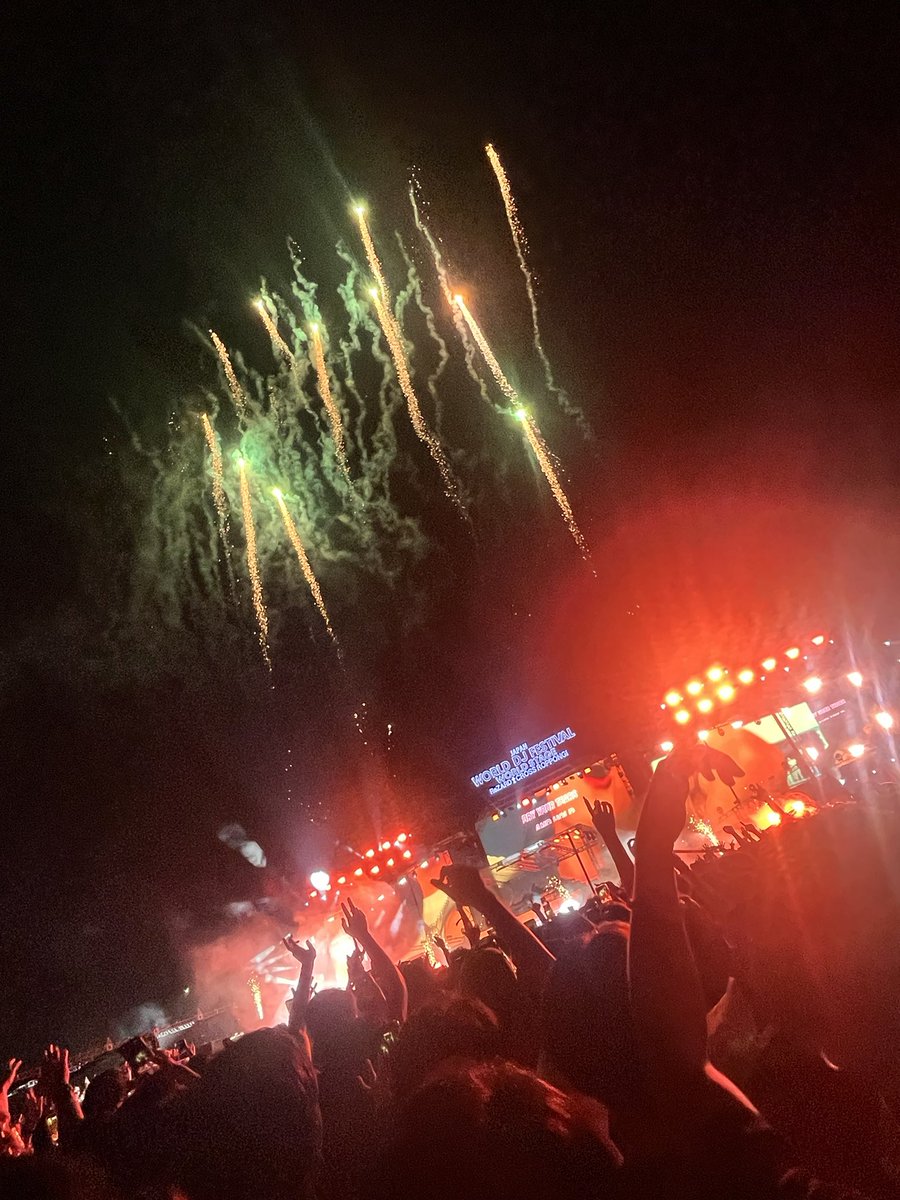 omusan125's tweet photo. パリピしてきました💃
マーティンまーじで神すぎた😭
GALANTIS聴けたのは念願叶ったり！
WDJF来年は場所変えて開催頼む https://t.co/kE85DbhrKU