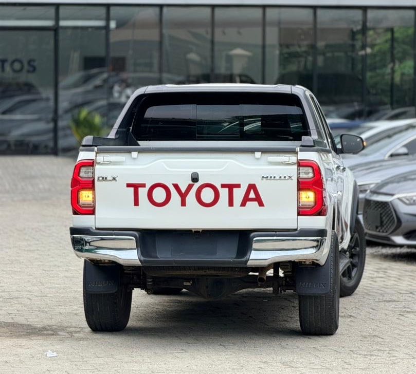 abujacarstand's tweet photo. Politics Bros perfect addition to your campaign Rides 

PLEASE KINDLY REPOST IT COMES HIGHLY APPRECIATED 🙏🏽🙏🏽🙏🏽 

Toyota Hilux Automatic (2022)
Now available at ABUJACARSTAND LTD
💰Price: ₦45,000,000
📍Abuja
📱DM/Call Fadil on 07033230964
Book inspection • Fast delivery • Trusted dealership