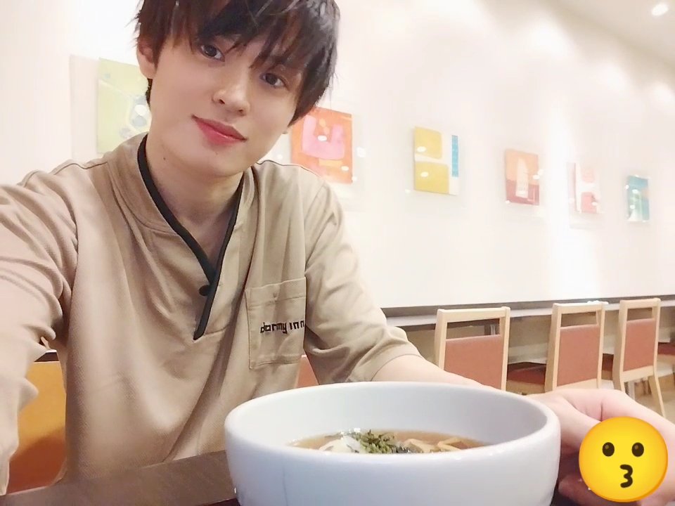 yuuma777700's tweet photo. 郡山に来てる🌠
さっきホテルで夜鳴き蕎麦食べてた🍜
明日は那須の大江戸温泉♨️行くよ😘 https://t.co/Lxj8Ll1CJ6