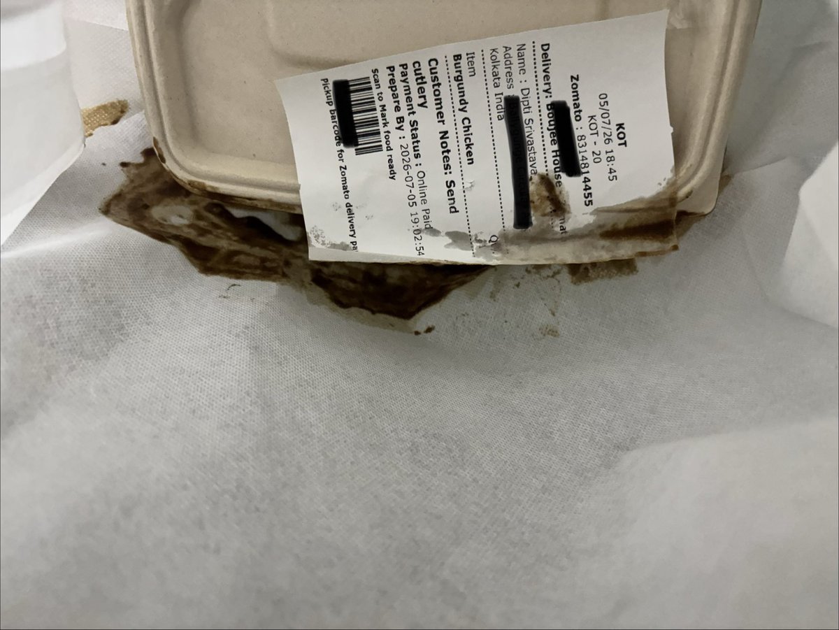 Dipti1709's tweet photo. This is how my food was delivered by @zomato 
@deepigoyal @albinder 

Completely unacceptable. It’s sad to see service standards fall so drastically. Customers deserve better.

Time for Zomato to take accountability.

#Zomato #CustomerService https://t.co/koyyNc42JL