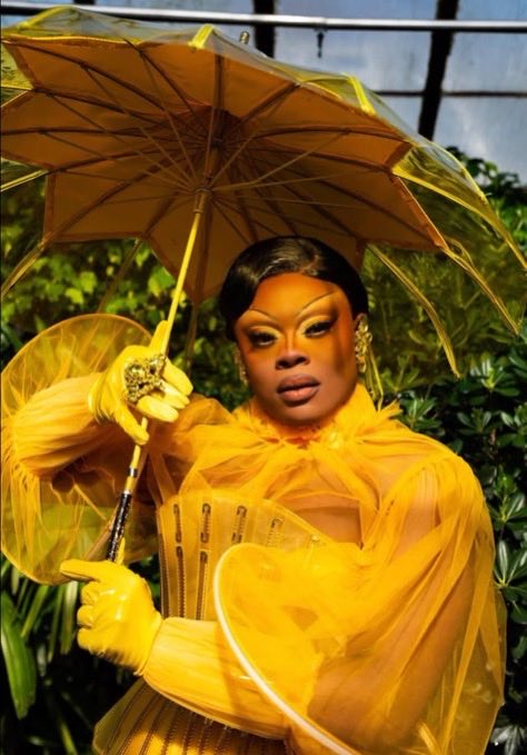 KINA2_2's tweet photo. I will never forgive the people who couldn’t see even on S17 how cool Onya’s looks were. Im glad shes getting some more love now but in my opinion she had the same edge and caliber than a Sasha Velour on her original season (or better). But yet Onya got dragged https://t.co/0lCudIjKbB