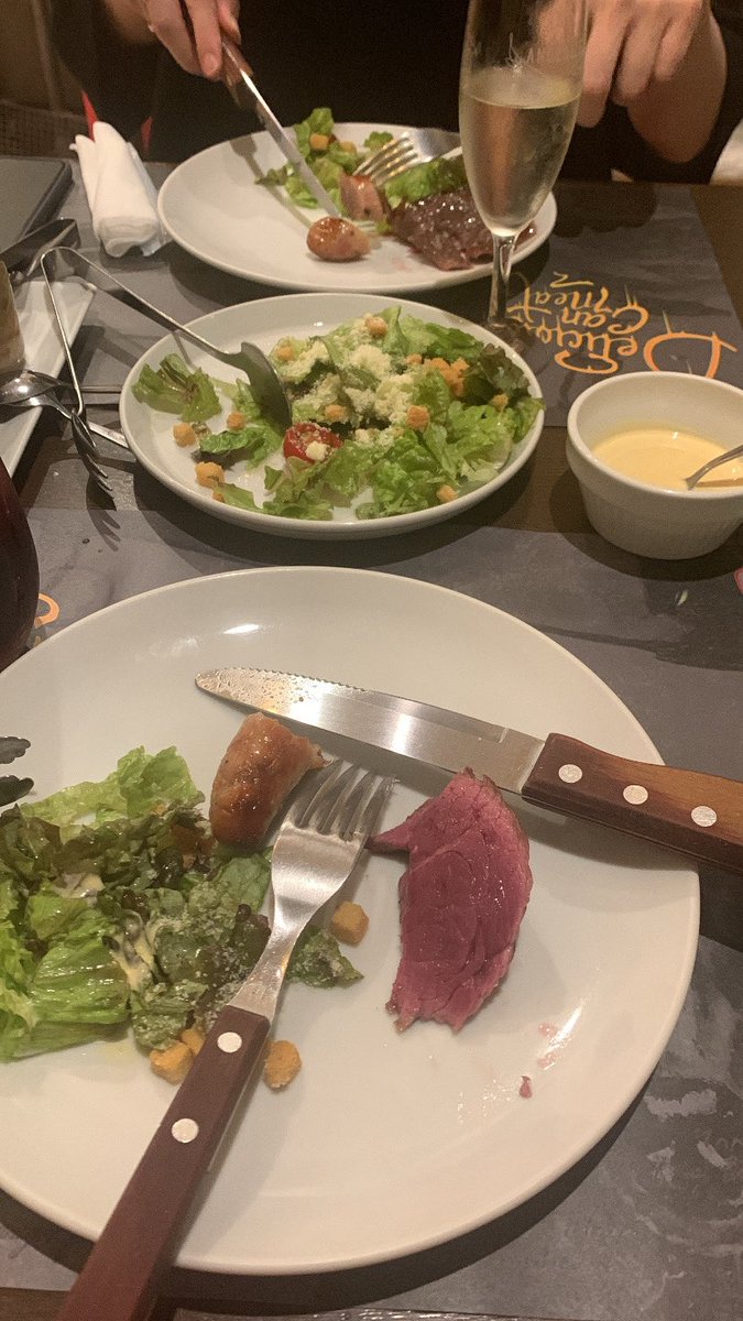 Noda_tea's tweet photo. なんとオンリーの後、ヤクルトとベイの試合見て
フォロワーとご飯食べに行きました。

ドカ忙しのはぴねすでーでしたわ https://t.co/iNXQL05CmH