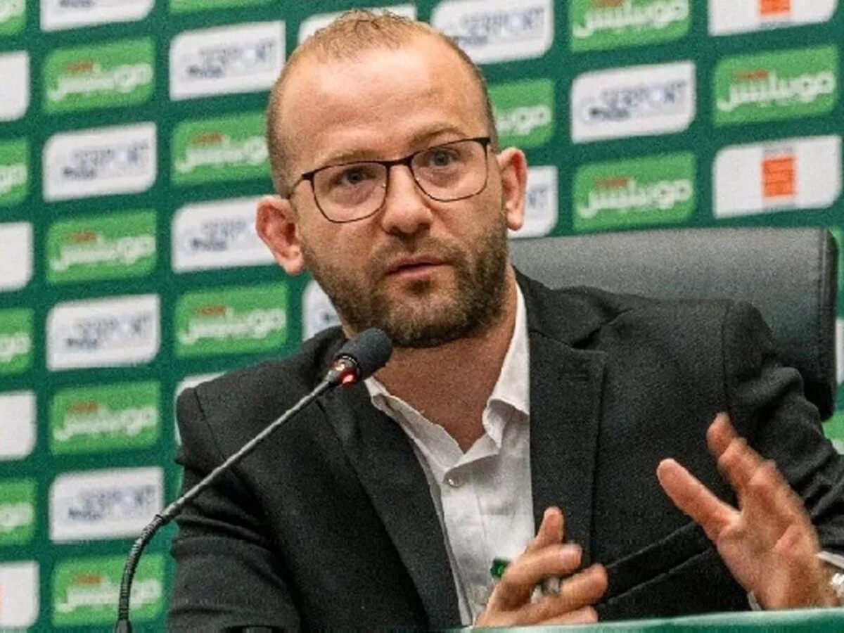 Blancoskbl's tweet photo. ⚡🔴 Officiel :

Said Fellak quitte sont poste de responsable de la communication et porte-parole de la Fédération Algérienne de Football @FAFAlgeria .

Sadi et la clique vous êtes les prochains inchallah.

#Algérie #sadiout #الجزائر https://t.co/0i5R9c3lG4