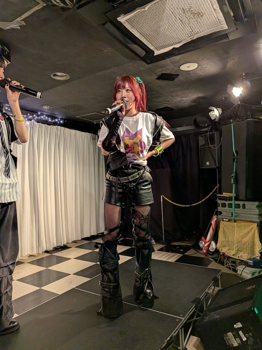 bene696969's tweet photo. O−VER−KiLL主催
SARiNA生誕祭③
SARiNAさんの特典会時のドレス
めっちゃ似合ってた
そして今日のKiLUAさん
#バキル https://t.co/MgFAGXqUzd