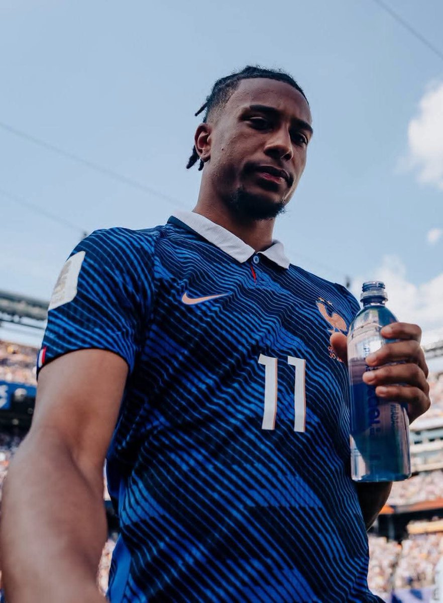 Olisemichael_'s tweet photo. Stay liquid 🇫🇷🇫🇷⚽️⚽️⚽️ https://t.co/quuvn6iCyc