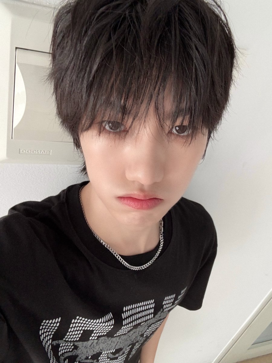 TRENDZ_OFFCL's tweet photo. [#라엘] 컴백이 얼마남지 않았습니다!! 진짜진짜 열심히 준비할게요~~~기대하며 응원해주시길 :)

#FROM_TRENDZ #TO_FRIENDZ #TRENDZ #트렌드지 https://t.co/qQ0BgCRuwr