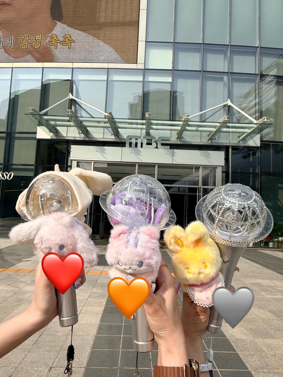 jadr_dksh's tweet photo. BAD 컴백 활동 수고했어요🩷💚 https://t.co/CLdq0dArh4