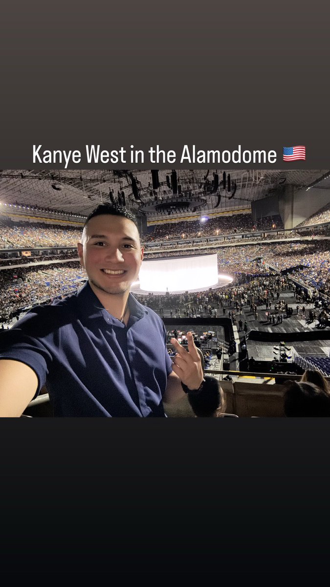 FlyN_Brian's tweet photo. 🇺🇸 No man should have all that powerrrr🇺🇸🤟🏼 #ye https://t.co/f58KpE39Va