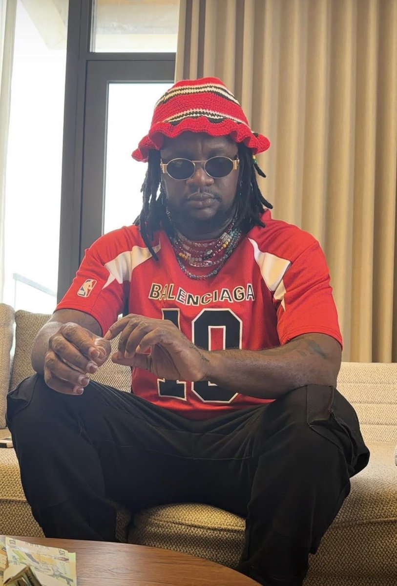 salonedrips's tweet photo. Happy Birthday King Boss LA 👑 https://t.co/IFpssyivkT