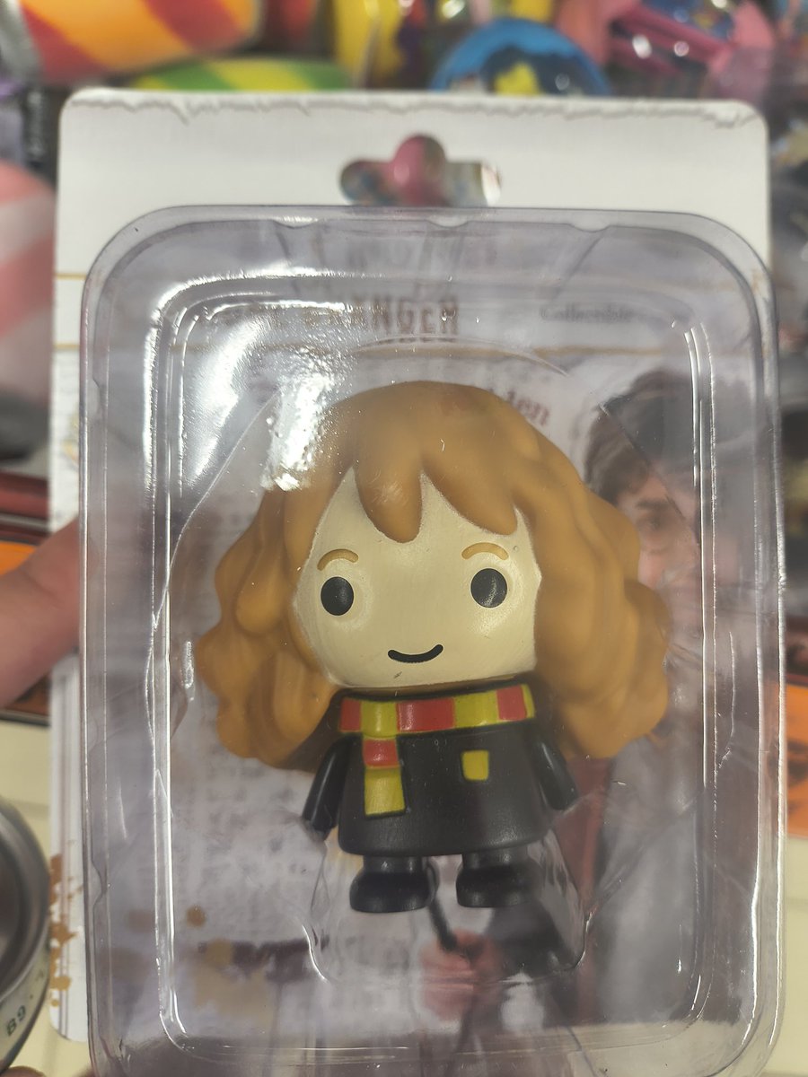 Miirmia's tweet photo. Found them in store today 
They look so silly and for some reason greenish 
I feel maternal towards them😭😭😭 https://t.co/Zt92NzM5pt