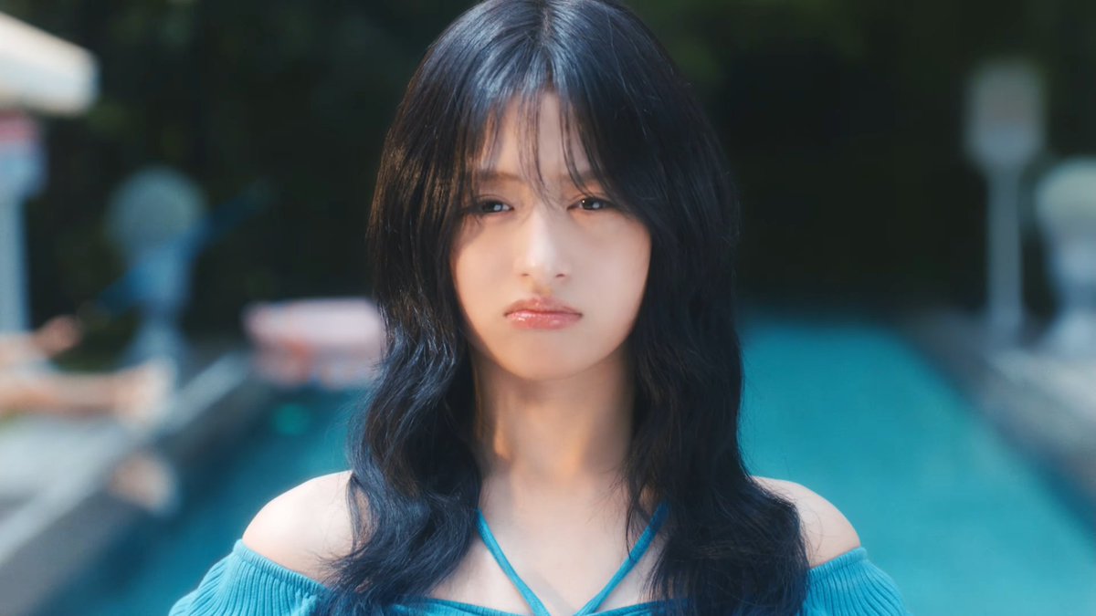 ahyeonpicture's tweet photo. ahyeon in ‘i like it’ mv 💙 https://t.co/DBfCk9F5ip