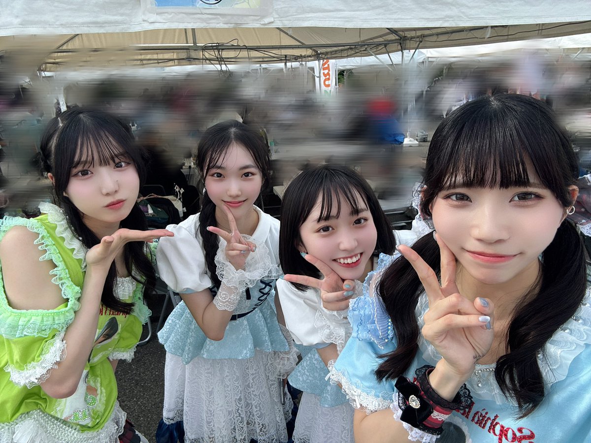 sophia_mayu's tweet photo. Gran☆Cielの源かんなさんと徳富りんさんにお写真撮っていただきました🌟

お会いできる日はいつもわくわくして、お話できるかなぁって思ってます(  *¯꒳¯*)♡
ワンマンライブのお話もしたくてウズウズしてました！
たくさん話せて嬉しかったです🫧

ありがとうございました！

#しえる さん https://t.co/y32KD0juQt