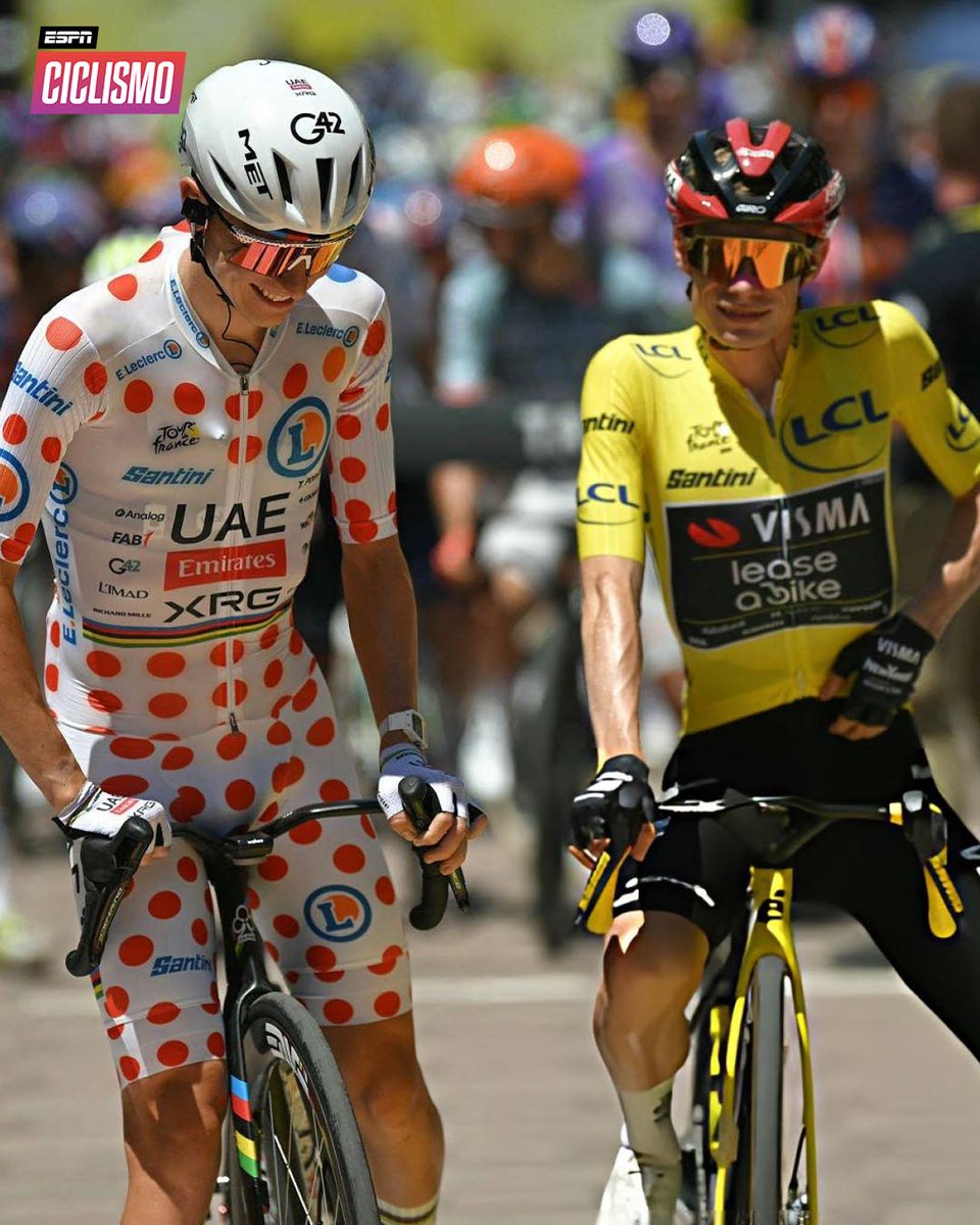 ESPNCiclismo's tweet photo. ¡HOLA, CAMPEONES! Tadej Pogacar y Jonas Vingegaard están disfrutando el Tour de France. 💛😁 https://t.co/WgAJTpAVrl