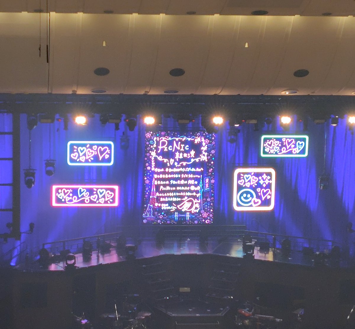 keizokup's tweet photo. 初アイナジエンドめっっっっっちゃよかった！！
可愛いしかっこいいし、踊れるコーラスさんいるし、何より図太い声援がいい！！
 #アイナジエンド https://t.co/vFf10pJBLA