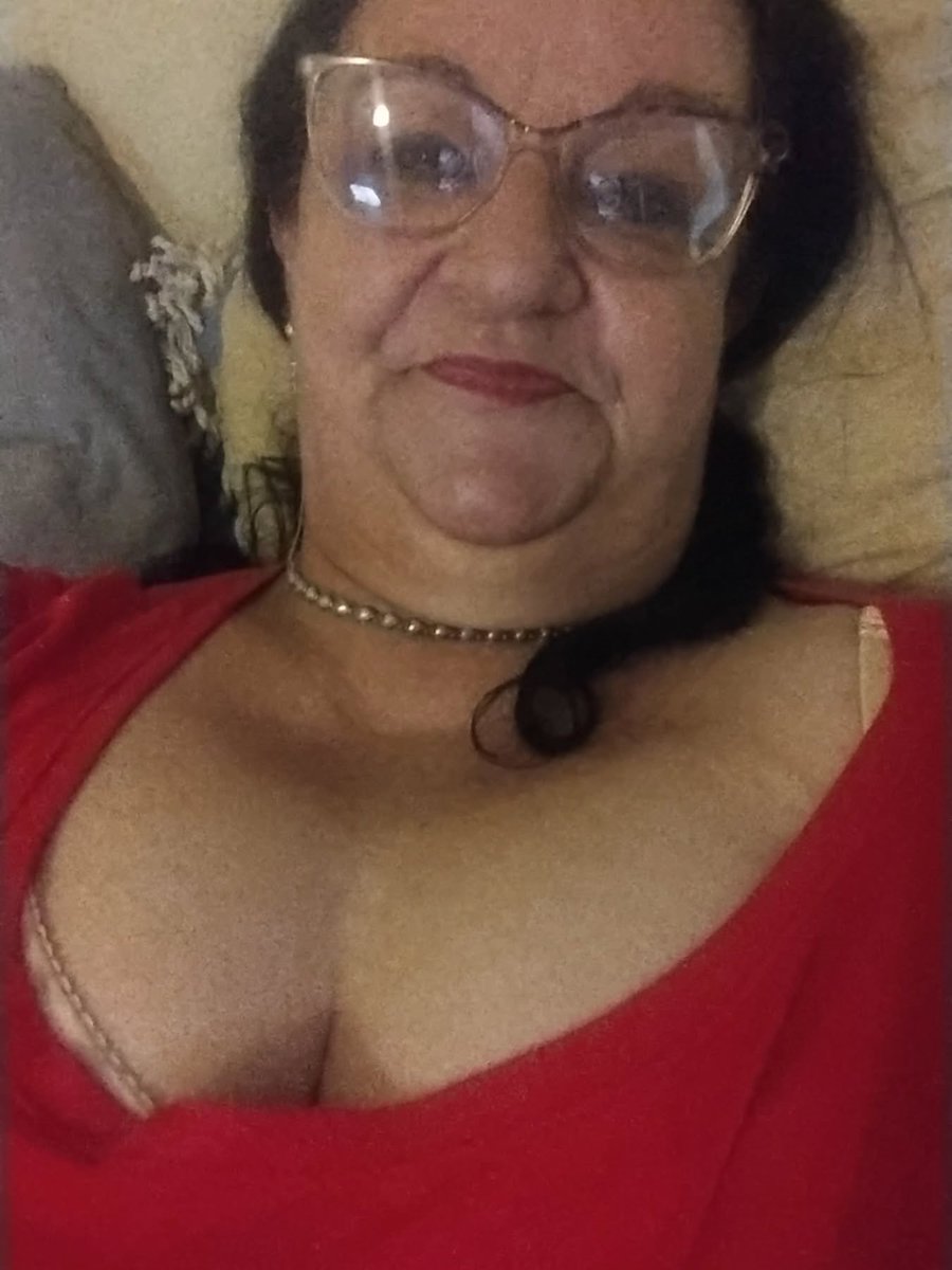 IzabelFernande's tweet photo. Se eu te pedisse para me beijar na boca, o que você faria? 😘 https://t.co/zfI0HKo6lW