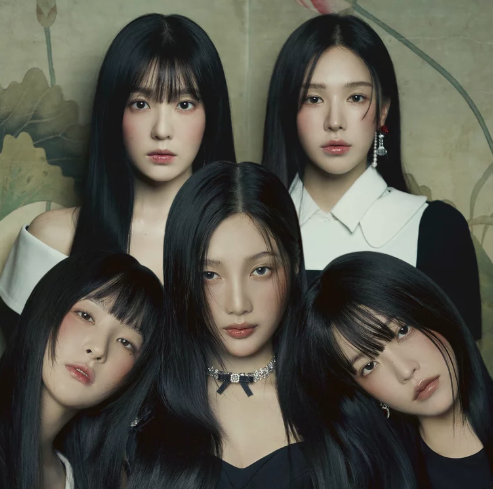 AboutMusicYT's tweet photo. Red Velvet and Ariana Grande will release new music just three days apart from each other. https://t.co/37vg86oYNP
