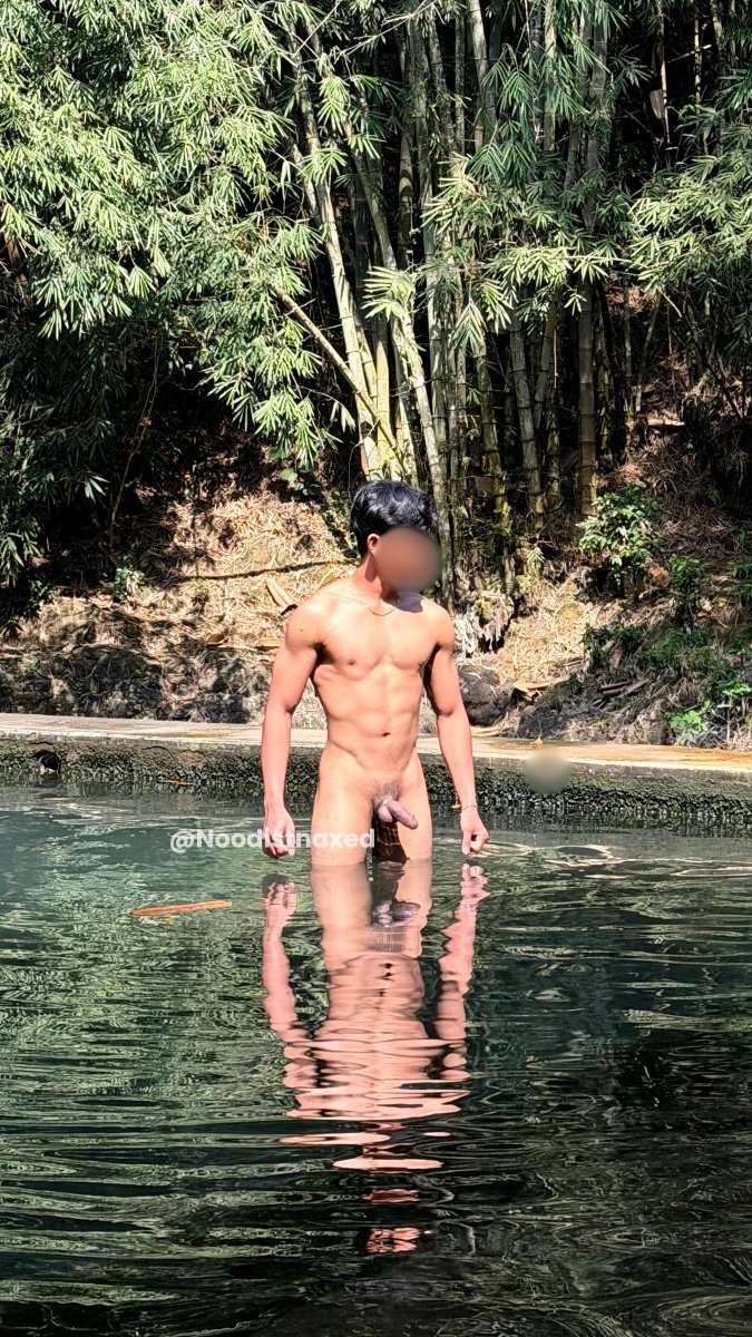 noodistnaxed's tweet photo. Area yg diperbolehkan untuk naked. Ya ga si(?) 
Infoin tempat kyk gini lg dong

#gayjakarta #gayjember #gaymalang #nudist #naked https://t.co/fS9uAS1NL7