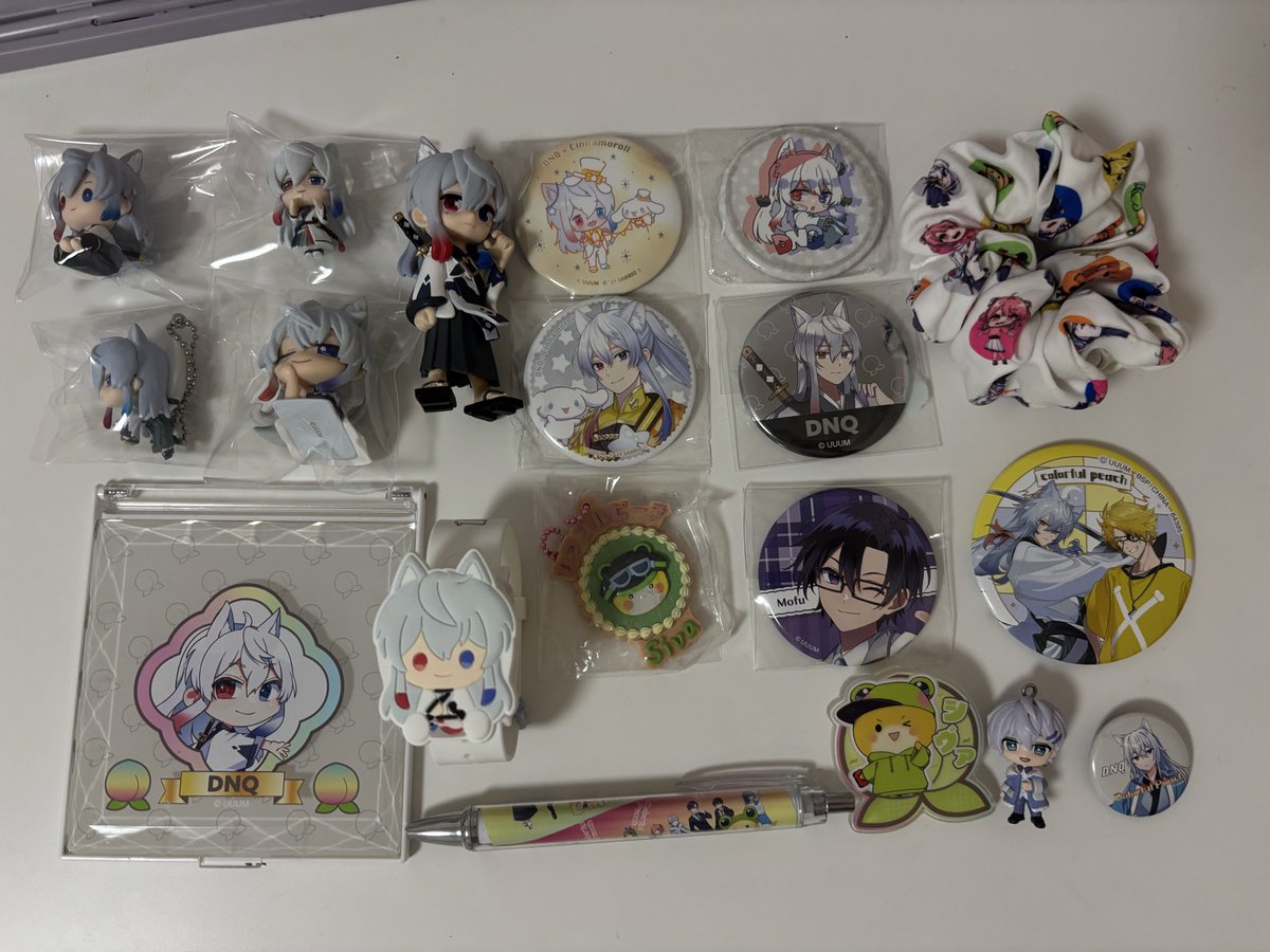 DNQ8017's tweet photo. 求…買取
譲…画像１〜４

必ず希望額の提示をお願いします。

買取方法メルカリのみです。

700円以上のお買上げをお願いします。

お返事する際にグッズの状態の写真を
お送りさせていただきます。

♡のみ→辞退🙇🏻‍♀️
 #からぴちグッズ交換  #カラフルピーチグッズ交換  #からぴちグッズ買取 https://t.co/Gv5p0nlJoD