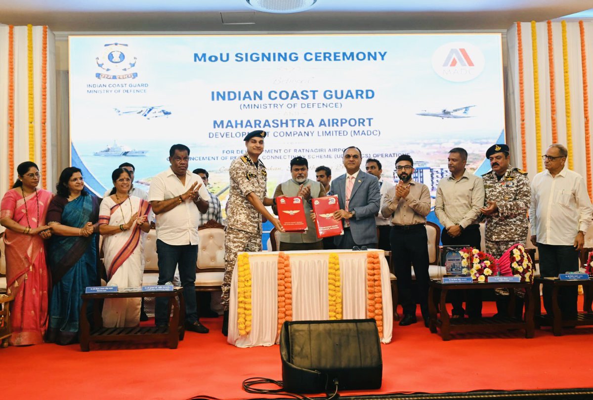 IndiaCoastGuard's tweet photo. @IndiaCoastGuard and Maharashtra Airport Development Company Limited #MADC signed an MoU to facilitate civil flight operations from #ICG Air Station #Ratnagiri under #UDAN RCS.  
The partnership will enable commercial flights and improve regional connectivity in #Maharashtra. 

#Aviation #Connectivity #WeProtect