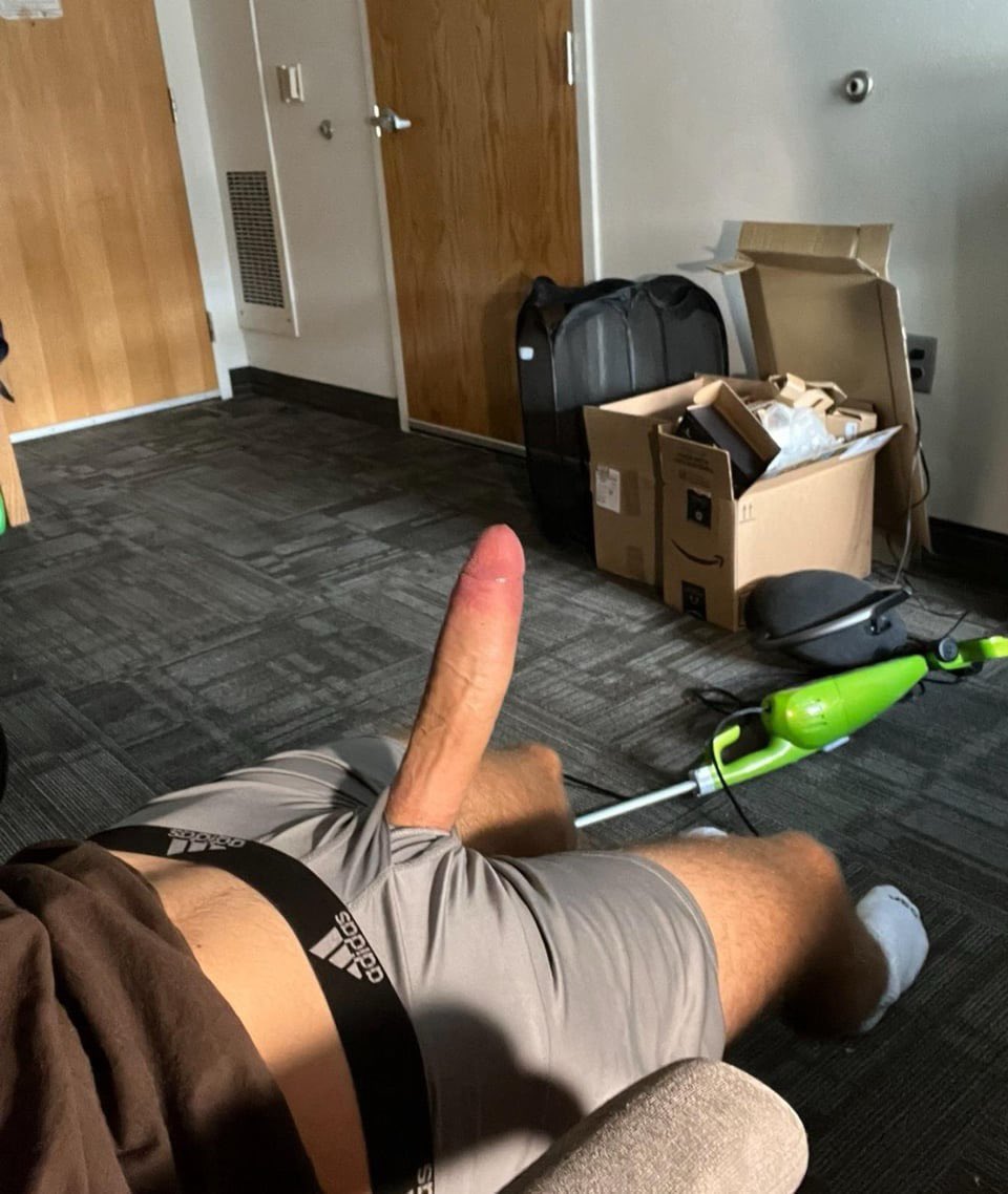 PabloGhost92272's tweet photo. Buenos días, gente preciosa, acá les traigo un #SeductiveSunday los espero en mis dm 👅
#FreeRol #SexRol #GayRol https://t.co/gpFn3f4JAW