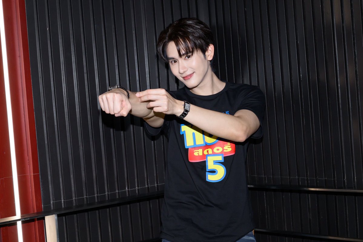 WeLoveSF's tweet photo. 🦊🍅FORCE, BOOK, TOMAFOX 
มาเสิร์ฟความน่ารักถึง เอส เอฟ
ในรอบพิเศษ #SFFriendsScreening TOY STORY 5 
ที่ SFW เซ็นทรัลเวิลด์ โรงภาพยนตร์ WORLD MAX CINEMA

📸ผู้โชคดีสามารถดาวน์โหลดภาพ GROUP PHOTO ได้ตั้งแต่วันนี้ - 11 ก.ค. 69
คลิกดาวน์โหลดภาพที่ 👉 https://t.co/QmzKvGNAFG

นโยบายข้อมูลส่วนบุคคลเพื่อการประชาสัมพันธ์
ของบริษัท ฯ 👉 https://t.co/0r6bllYIvm

เงื่อนไขเป็นไปตามที่บริษัทฯ กำหนด

FORCEBOOK MAFOX TOYSTORY5

#SFxForceBookTomafox
#fforce_ #kasibook #TOMAFOX 
#SFxToyStory5
#ดูToyStory5ที่SF
#SFcinema 🍿❤