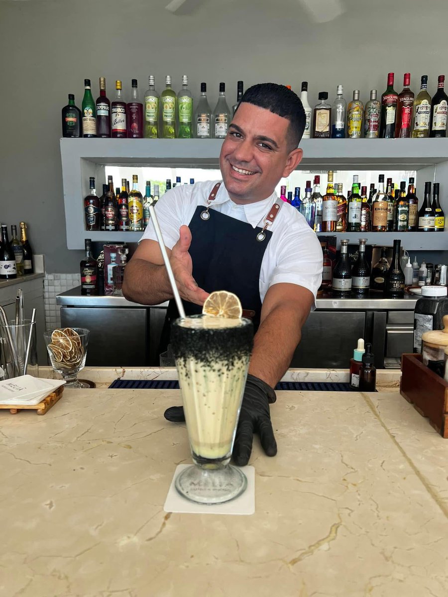 Alejand33669877's tweet photo. Usted siempre puede disfrutar un buen cóctel y otras bebidas en el Hotel Meliá Costa Rey de Cayo Coco, Cuba.
You can always enjoy a good cocktail and other drinks in the Hotel Meliá Costa Rey of Cayo Coco, Cuba.
#CubaUnica #CubaTravel #MeliaCuba #GranCaribeHotels https://t.co/WY8xK5G8MM