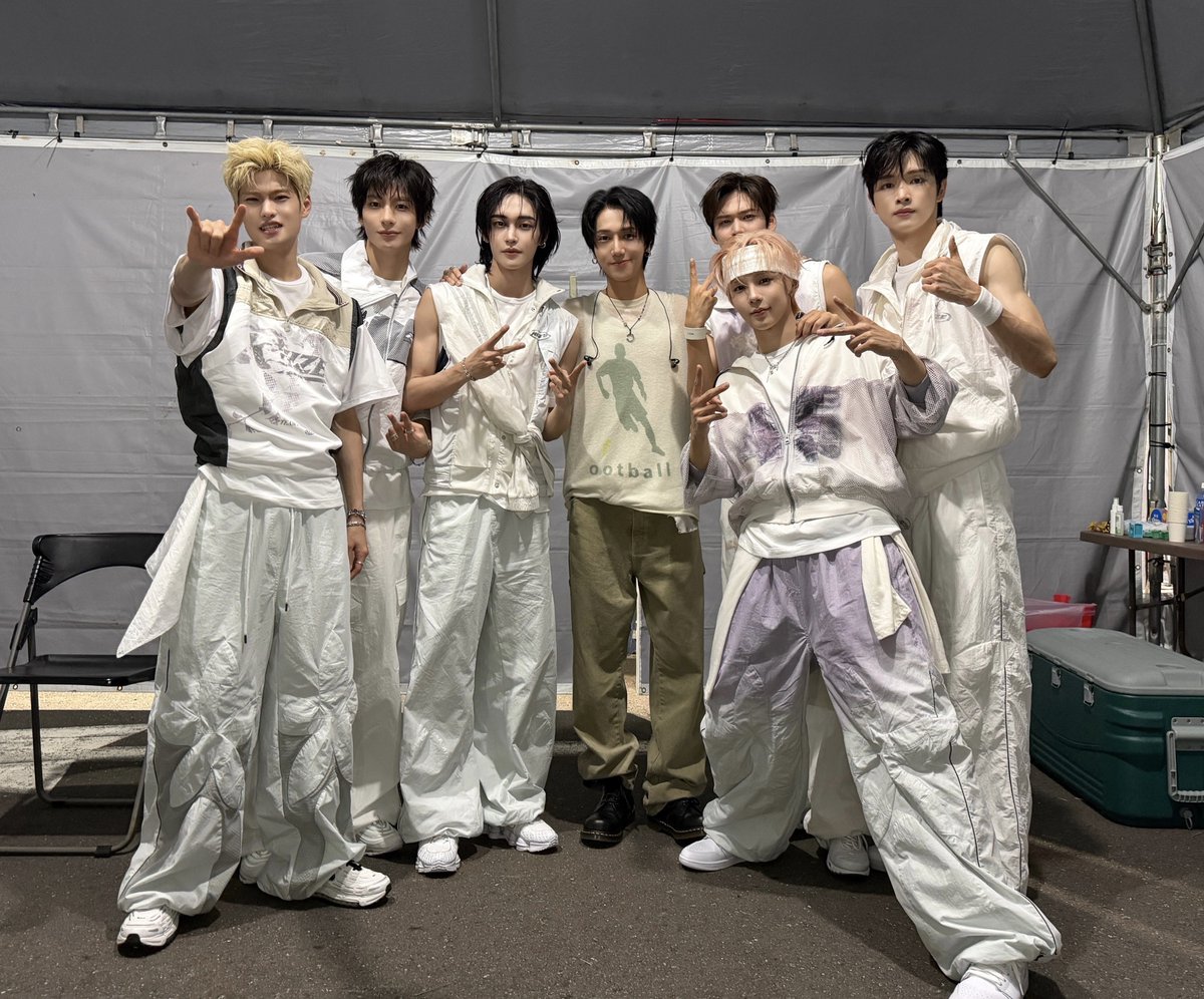 YESUNG_smtown's tweet photo. 가오슝에서의 아름다운 밤 ~~ with 라이즈 🥁

#예성 #YESUNG
#슈퍼주니어 #SUPERJUNIOR
#2026BeerRockFestival https://t.co/T7h1pR9wxN