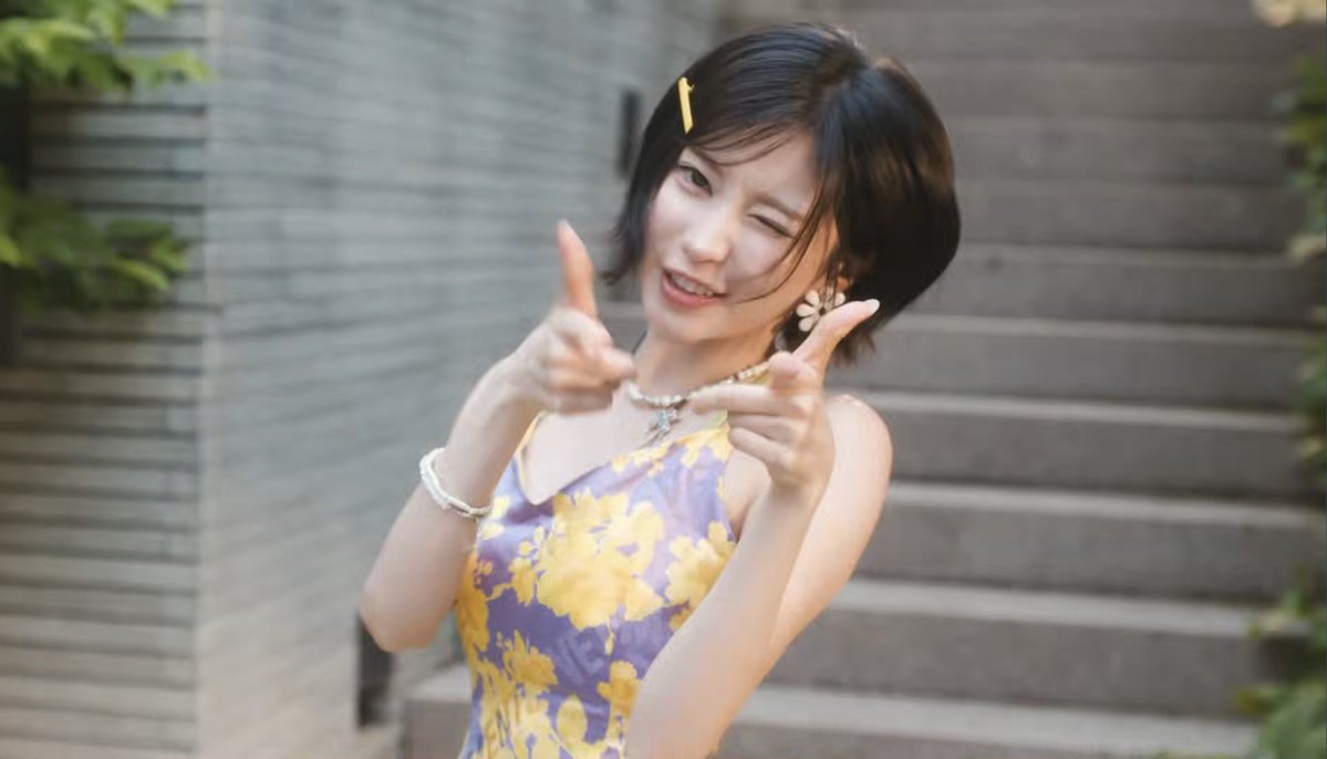 ACESA_LOVE's tweet photo. 一つのMVに収まるビジュじゃない🥰

#BABYMONSTER #베이비몬스터 #아사 #ASA #榎並杏紗 #ENAMIASA #アサ https://t.co/B0D2urwCzv