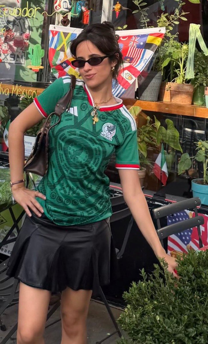 7thais71's tweet photo. Hoy estoy así como Camila, vamos Brasil 🇧🇷, vamos México 🇲🇽 https://t.co/gsYodaOx6Y
