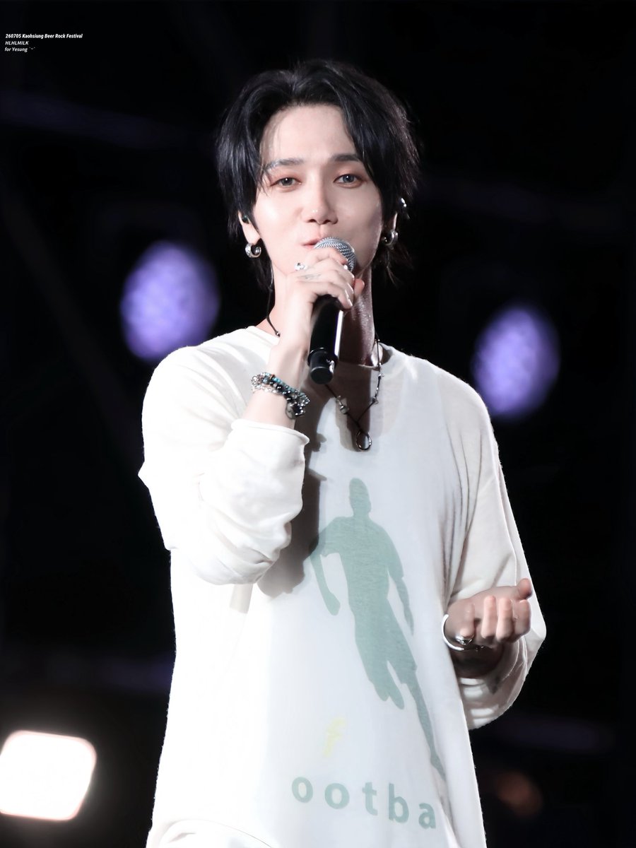 hlhlmilk_elf's tweet photo. 260705 가오슝 페스티벌 高雄啤酒節
Kaohsiung Beer Rock Festival

가오슝에서 첫 개인 스케줄 대성공 🤩

#슈퍼주니어 #SUPERJUNIOR  
#예성 #イェソン #YESUNG #藝聲 https://t.co/9gD13jjCUR