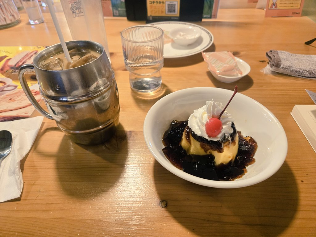 Nobody_kaede's tweet photo. あとプリンも食った
オススメしてもらったので
コーヒーゼリーがあるから後味さっぱりで良かった https://t.co/fb3kaFfPqU