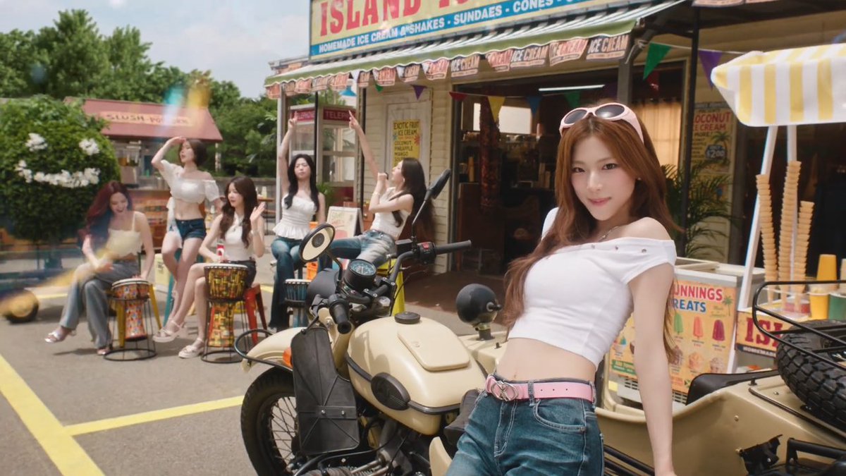 aboutbaemon07's tweet photo. THIS IS #BABYMONSTER'S SUMMER ⛱️🌊 https://t.co/RiL0qaqtPZ