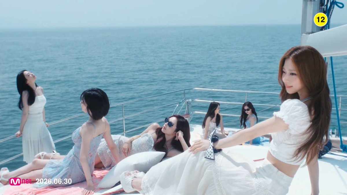 aboutbaemon07's tweet photo. THIS IS #BABYMONSTER'S SUMMER ⛱️🌊 https://t.co/RiL0qaqtPZ