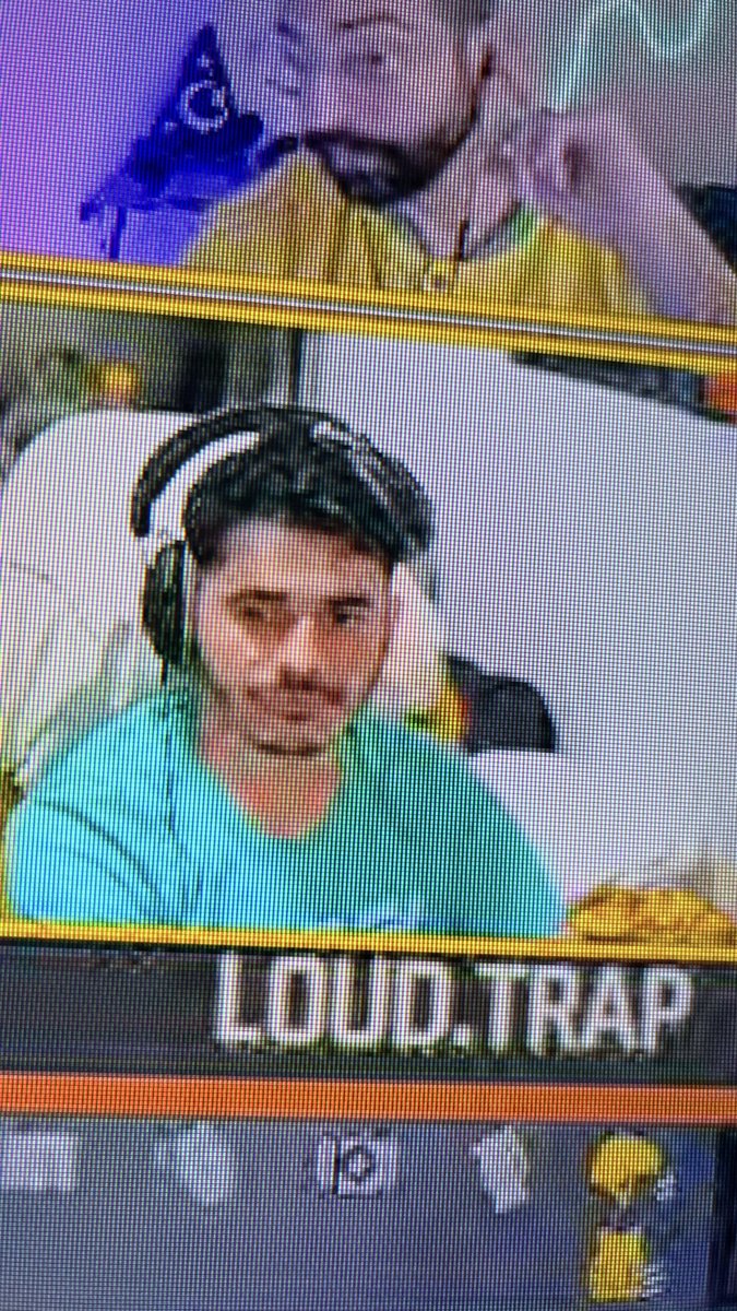 TiagozinX's tweet photo. Fluxo tomou taca, A carinha do rad @foradasafe https://t.co/QC7fpyvQeE