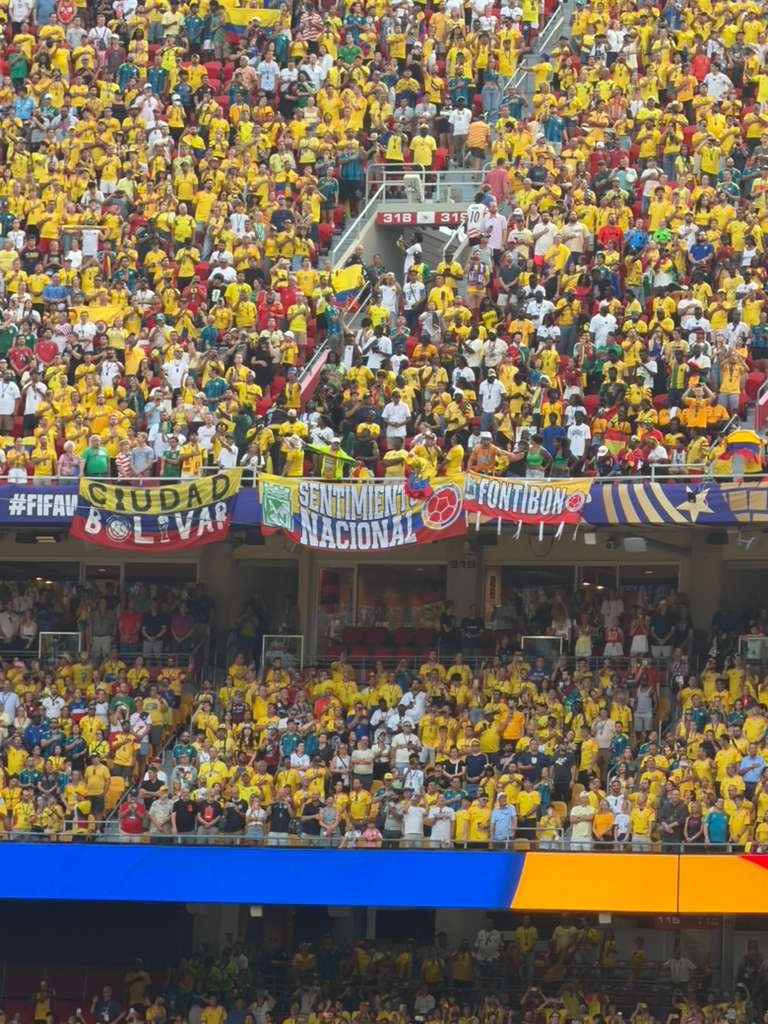 LcsoyZ19's tweet photo. Mundial 🇺🇸🇲🇽🇨🇦 y seguimos acompañando a nuestra Selección Nacional 

16Avos de final 
🆚️ Ghana 
   🏟 Kansas city Stadium 
📍 Kansas city
 
🟡🟡🔵🔴 https://t.co/171WCXwScK