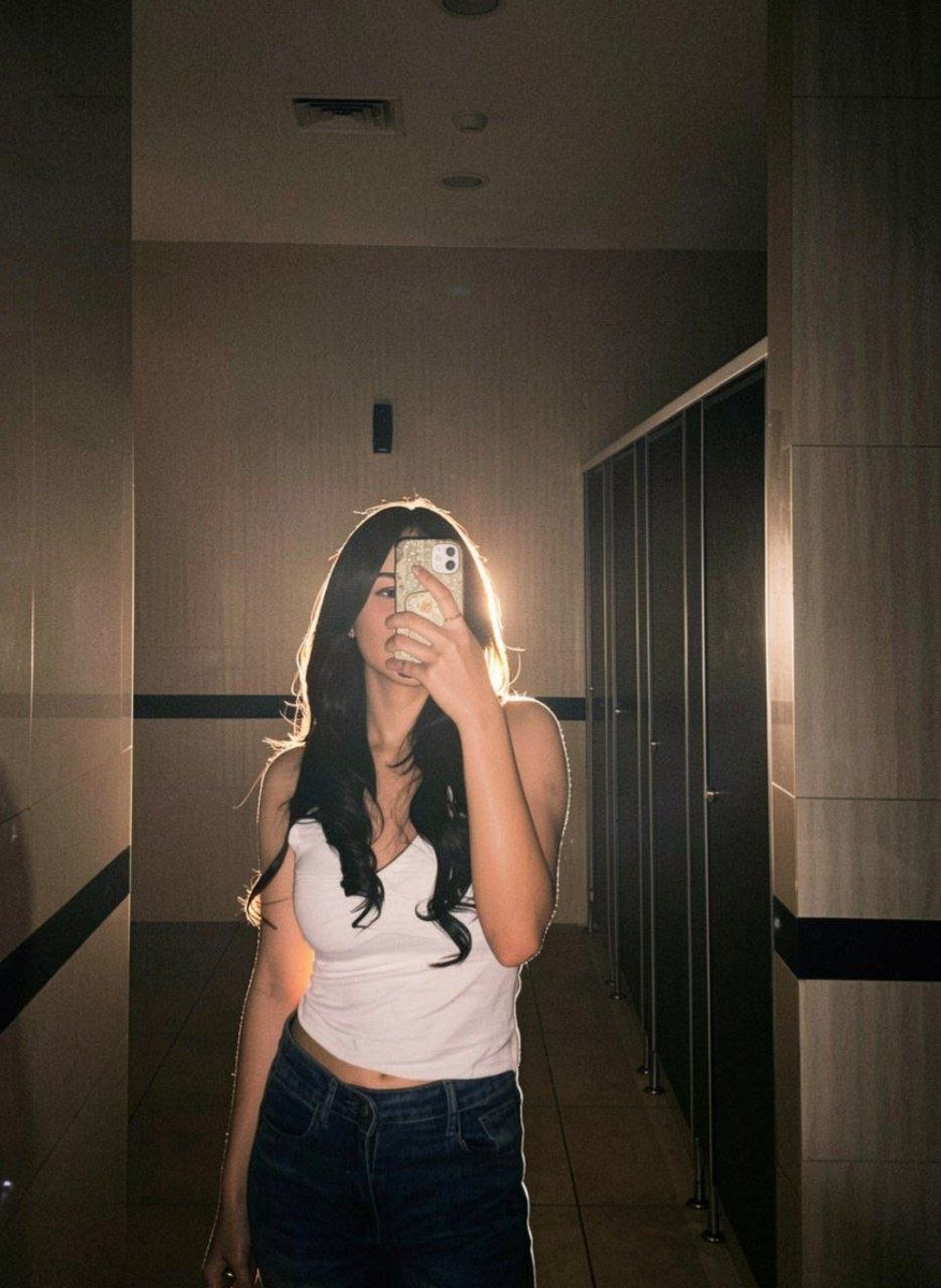Alterjakartaa's tweet photo. hi altrjkt! f2x here,

Looking for mutuals buat chat santai malam ini. Pengen ngobrol ringan sebelum besok kerja. 

Clean &amp; respectful only ya. Feel free to reply below, nanti aku reach out. Thanks https://t.co/RuClhqlTvK