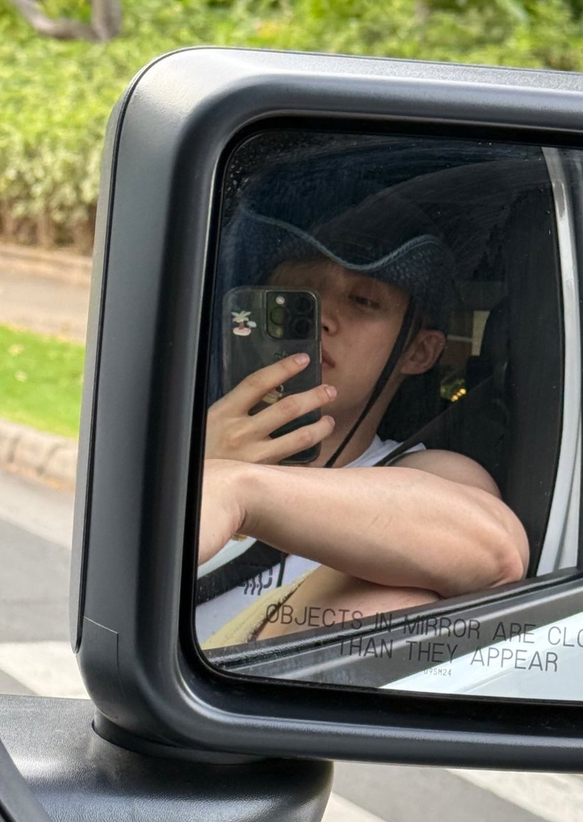 sounds_of_cheol's tweet photo. 🖤 https://t.co/hQKpQ7cViU