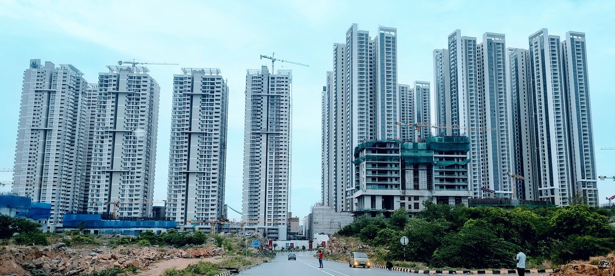 allnewvivek's tweet photo. My Home Nishada and Prestige Clairemont, Neopolis https://t.co/KJK2oU7faS
