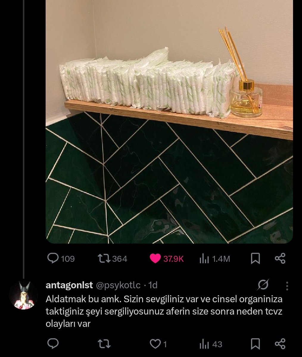 selestia_h's tweet photo. Şu tiplemeler sokakta geziyor amk çok korkunç https://t.co/Tfs4cPeDRn