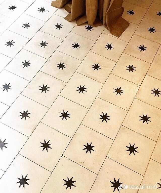 lavieestbelIe's tweet photo. Celestial themed bathroom https://t.co/1nmGMIsLDO