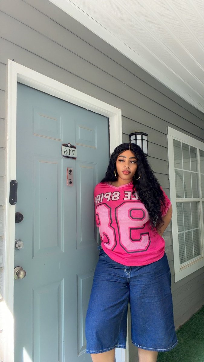 RaeofGeorgia's tweet photo. The one after the 4th of July. https://t.co/Eabxam0sna