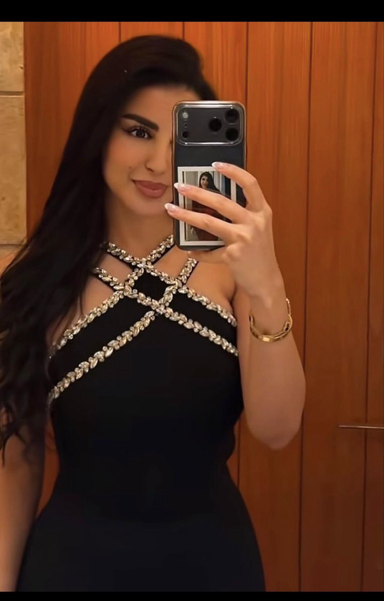 m_bn128's tweet photo. @n9aya بنات الفستان يالله قد ايش ياخذ العقل🥺🖤🖤🖤

هذا الرابط اسهل لكم 

https://t.co/7Q34LZiEwY https://t.co/FY4omaa582