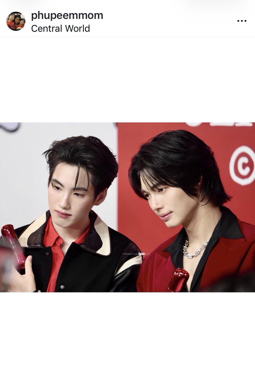 Metaacute's tweet photo. แม่น้องภูฟอลทั้งพี่วินและเวเลนเลย

#winmetawin https://t.co/SYFVXZcFI1