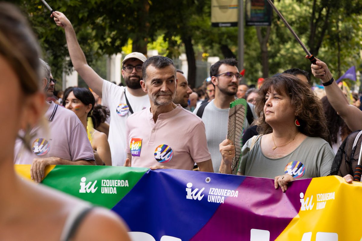 JovenesIUMadrid's tweet photo. 🏳️‍🌈🏳️‍⚧️🔥 Ayer en la Marcha del Orgullo salimos a manifestarnos por los derechos conquistados y por los que faltan por conquistar. Porque somos visibles, somos importantes.
El Orgullo es resistencia antifascista 🔻 https://t.co/MIYktyK23r