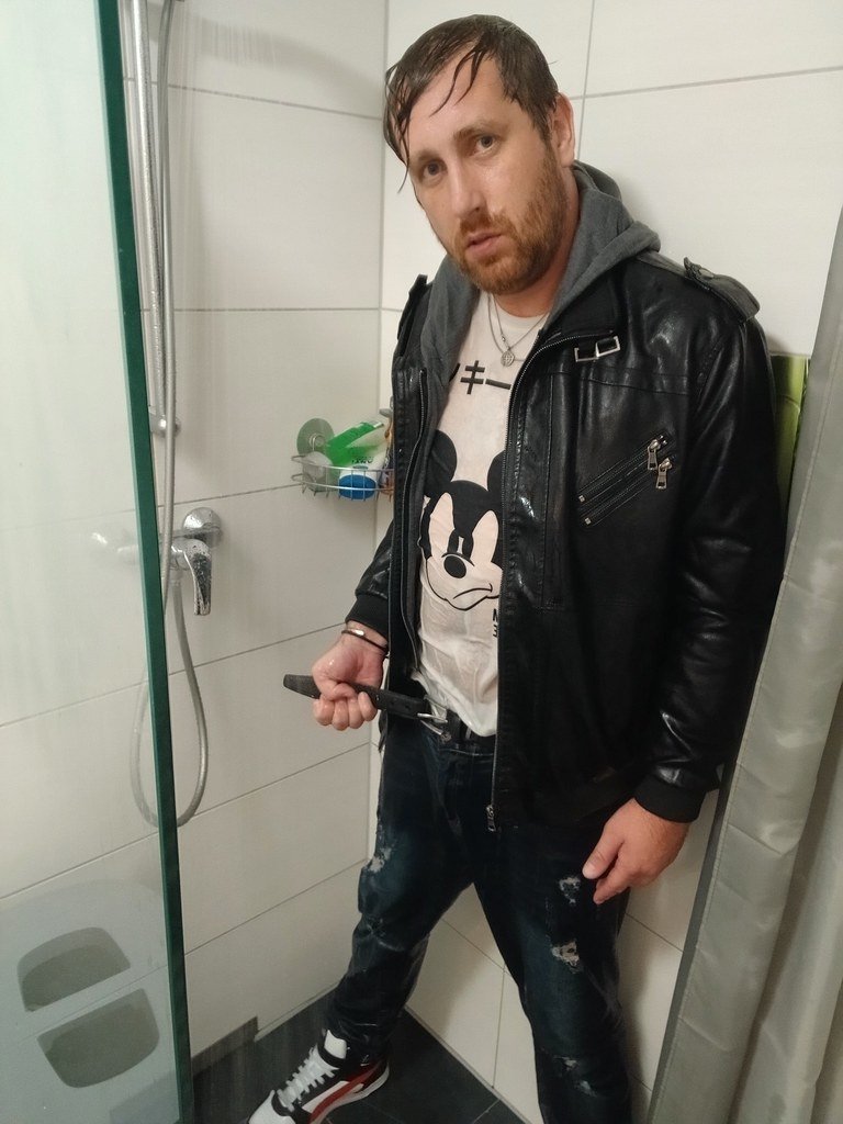 NickWetlook's tweet photo. Wetlook shower #wetlook #shower #wetfun #wetguys #wetmen #wetclothes #nasseklamotten #nasseanziehsachen #nickwetlook https://t.co/H3CFioOQAI